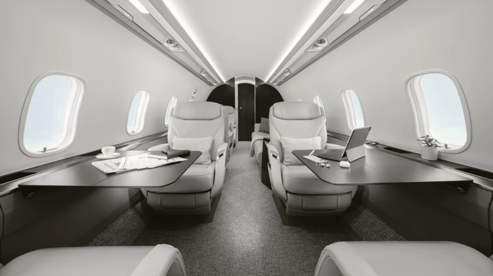 Bombardier Challenger 3500 Seat Spacing
