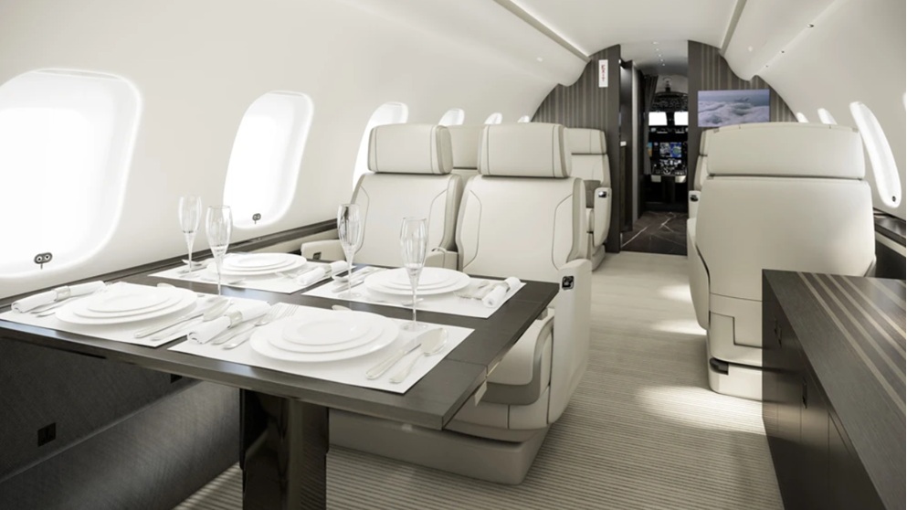 Private Suite with en-suite lavatory